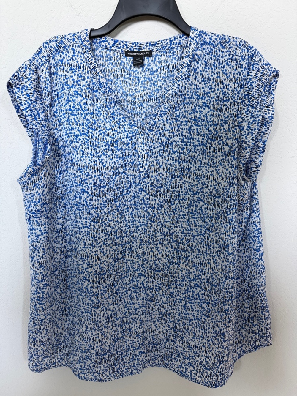 Blue and White Speckled Geometric Print Top